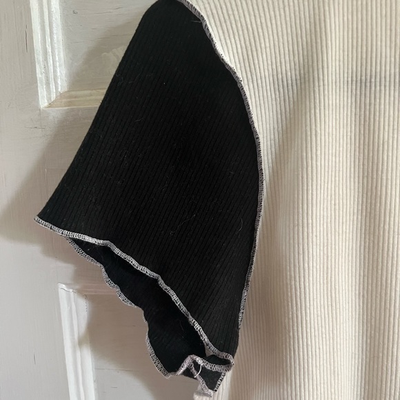 ❌ 💥💥Almost Famous B&W Tee💥💥 - Picture 4 of 4